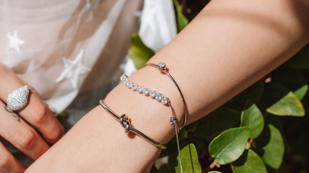 bracelet dan bangle