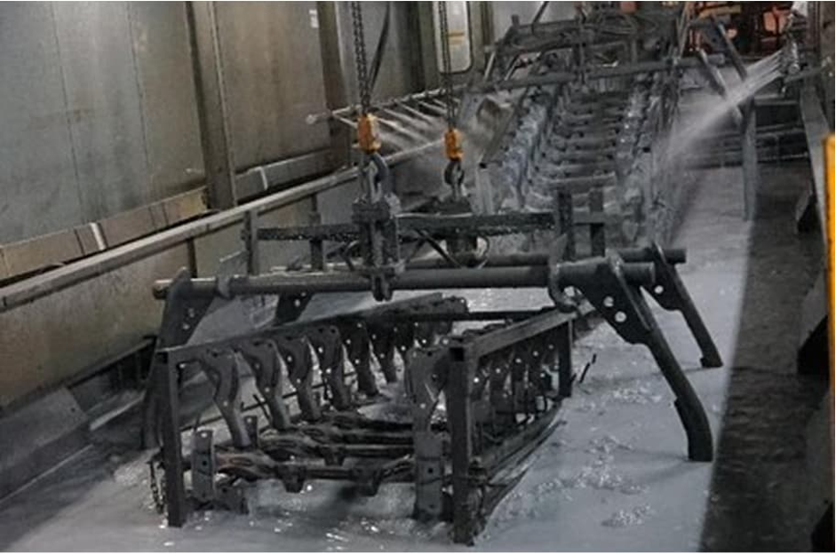 pengecatan dan perakitan mobil